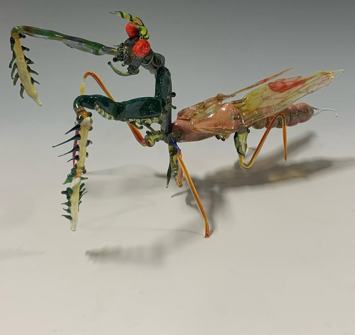 Glass praying mantis